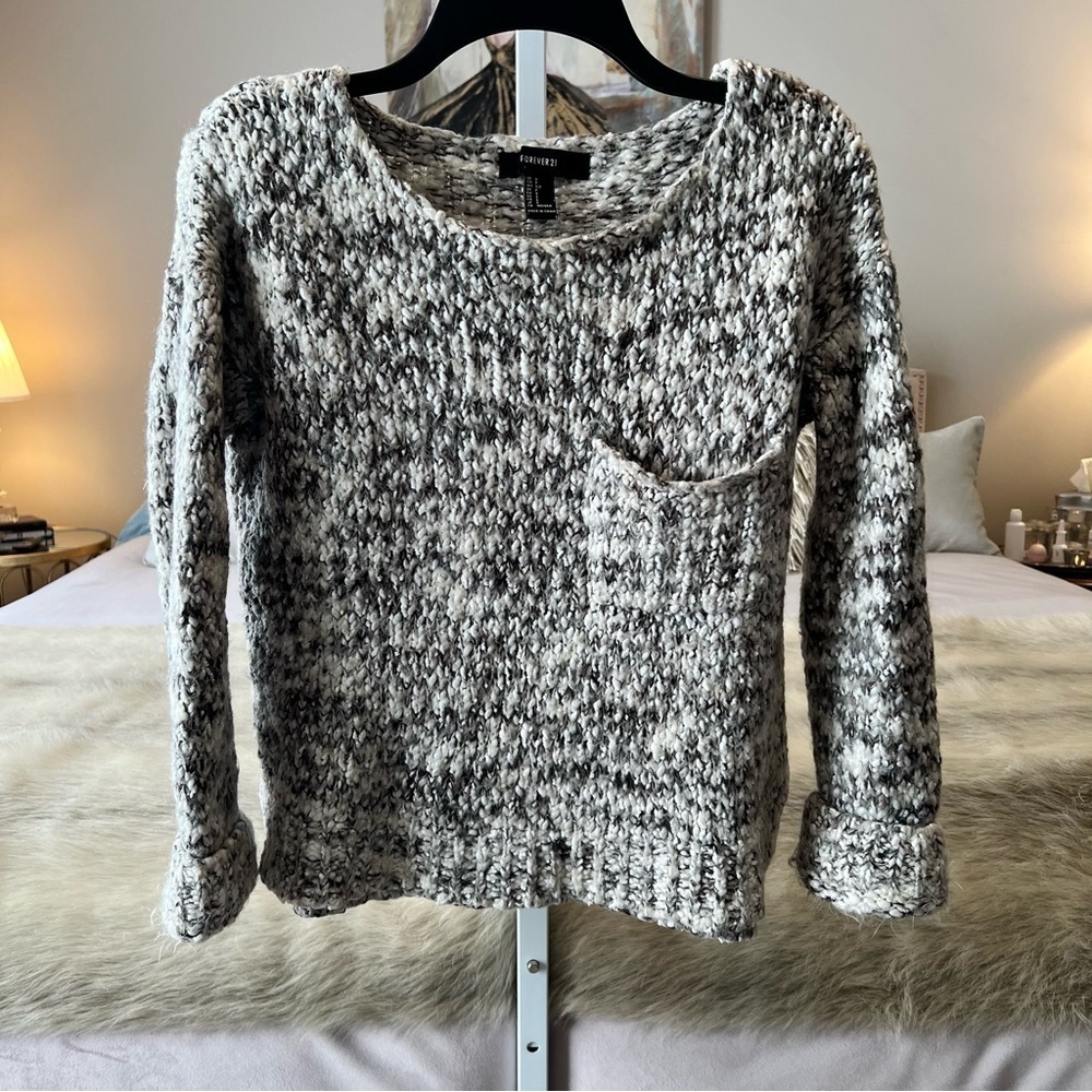 FOREVE 21 S Slouchy Knobby Cable Knit Scoop Neck Black White Marble Sweater Warm